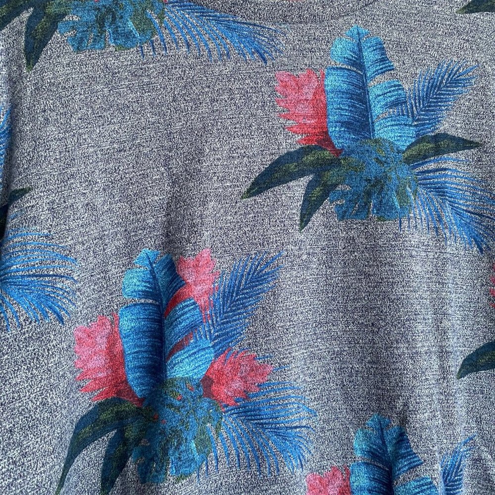 Threadbare Tshirt - Picture 2 of 3